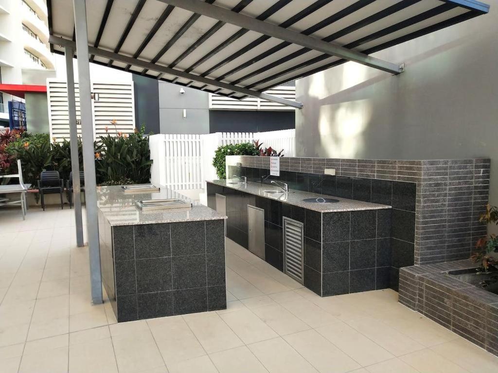 Three-Bedroom Apartment With Amazing View Near Surfers Paradise Gold Coast Zewnętrze zdjęcie