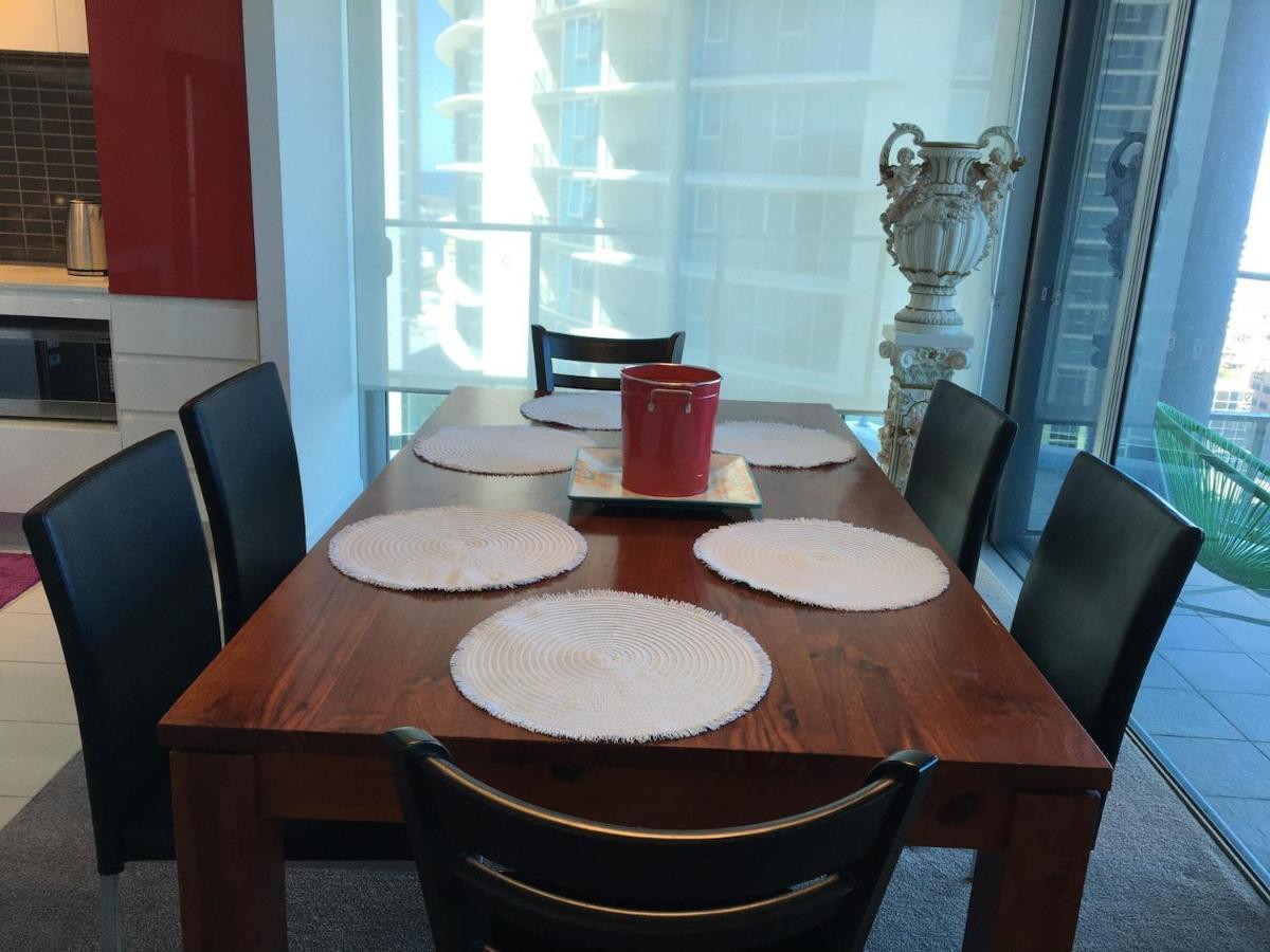 Three-Bedroom Apartment With Amazing View Near Surfers Paradise Gold Coast Zewnętrze zdjęcie